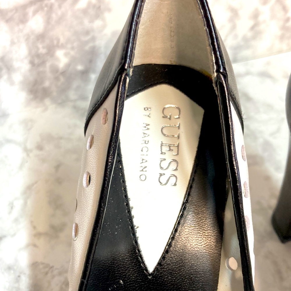 Guess by Marciano vintage retro black & white holes vintage 1930s style pumps - Picture 7 of 9